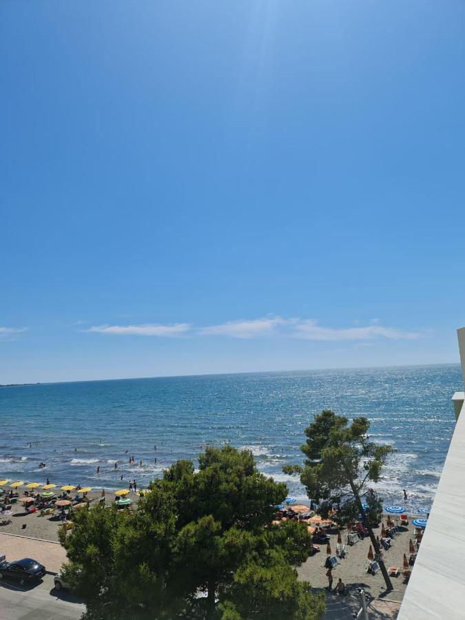Milenium Hotel Shëngjin Екстериор снимка